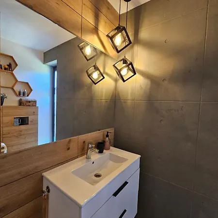 Chalet Leo